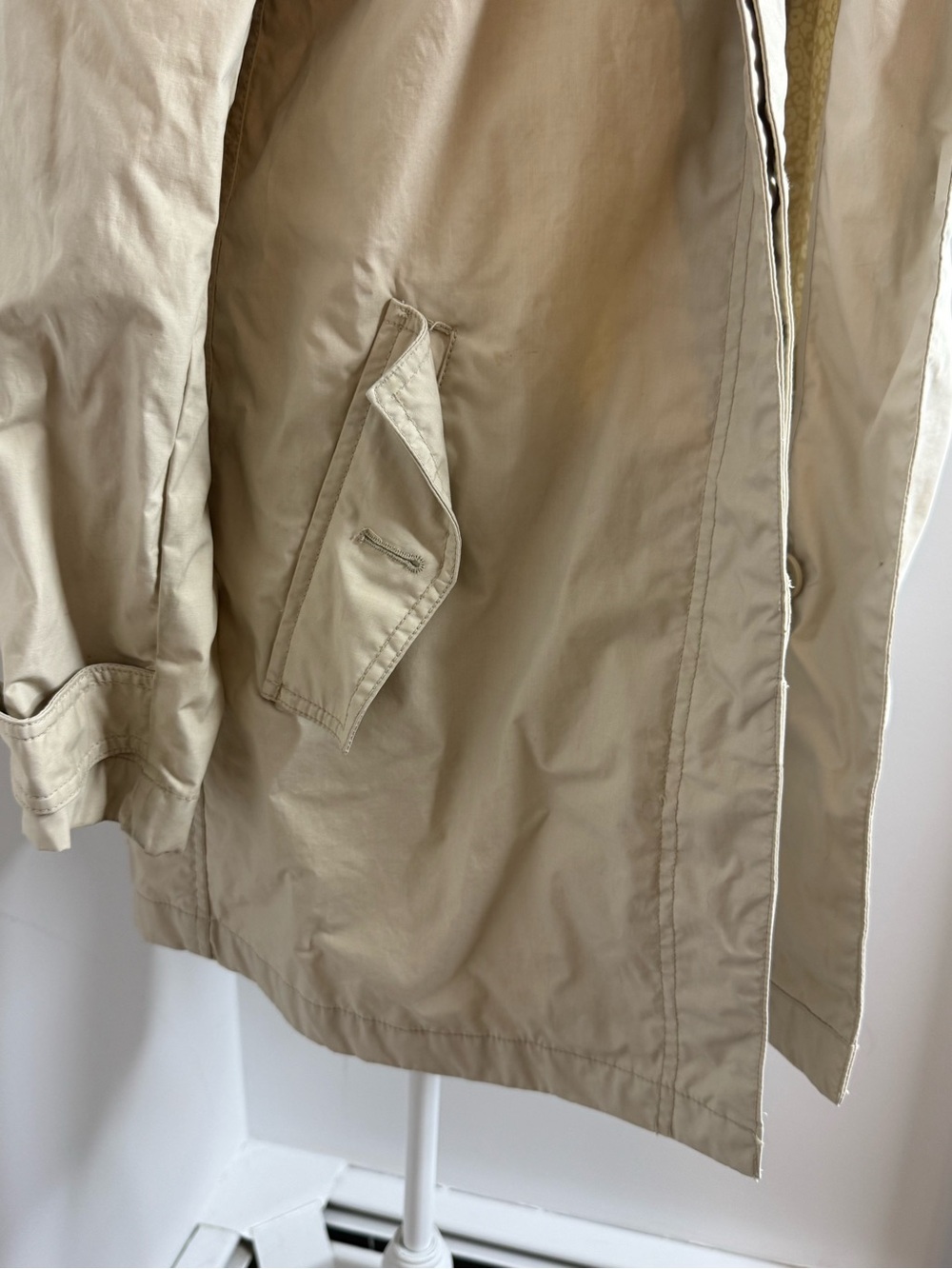GAP Men's Light Tan Trench Coat - Picture 3 of 4